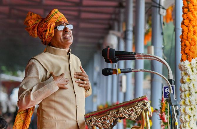 Madhya Pradesh CM launches Dial 100 Mobile app