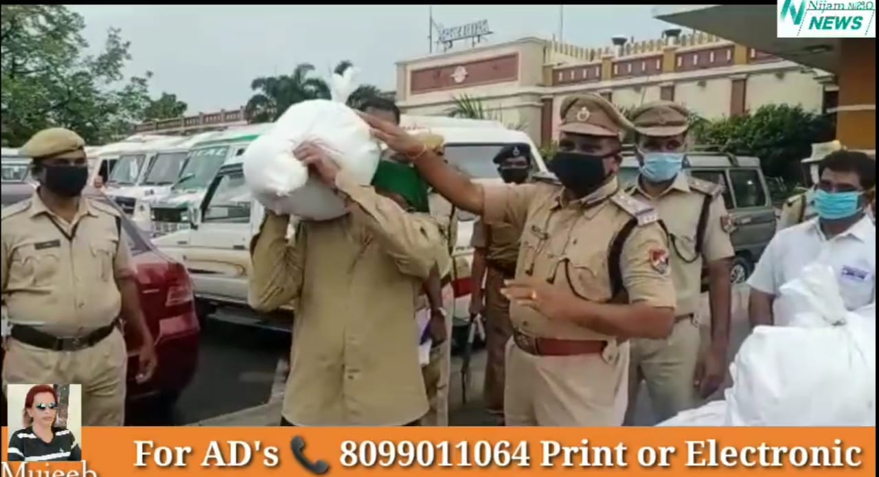 Railway Protection Force (RPF) Distributed Food Grain to 30 auto-rickshaw Drivers at Nampally Railway Station