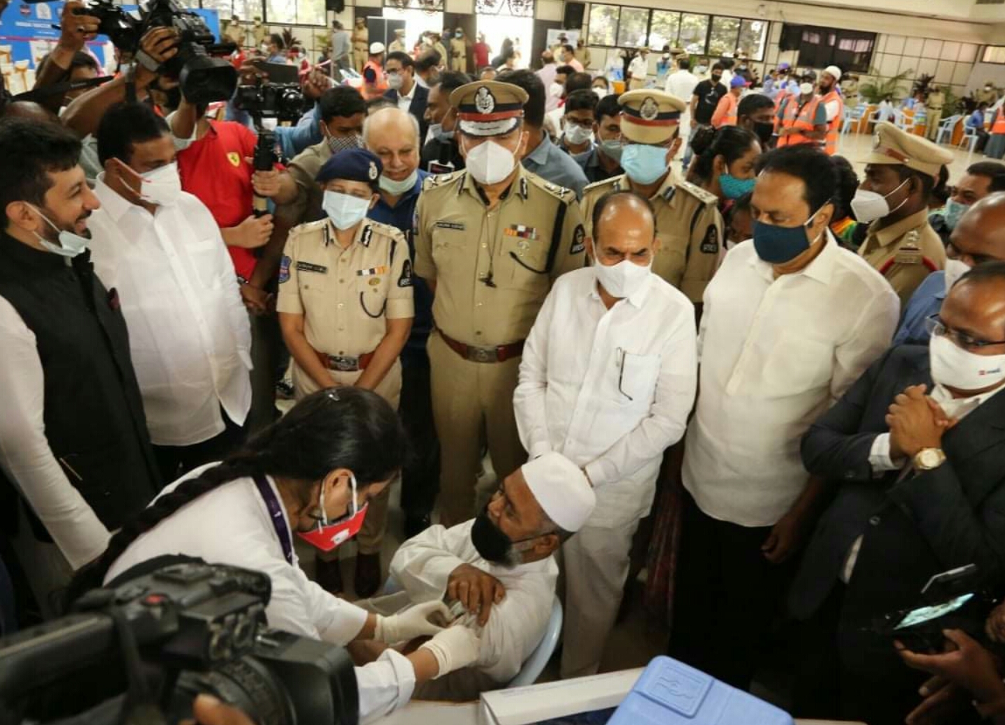 HYDERABAD CITY SECURITY COUNCIL IN CILLABORATION WITH HYDERABAD CITY POLICE WEST ZONE ORGANIZED A MEGA VACCINATION DRIVE AT SULTAN UL LIOOM EDUCATION SOCIETY BANJARA HILLS