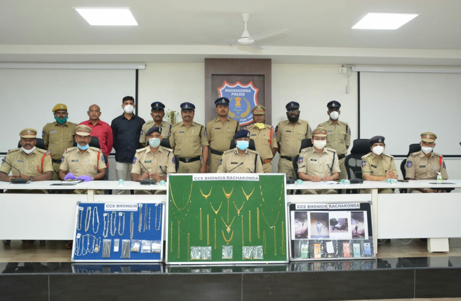 APPREHENDED ONE 	INTER STATE NATORIES HOUSE BURGULARY OFFENDER (MOGILIPAKA SRINU) AND HIS THREE ASSOCIATES & RECOVERED 51 TULAS OF GOLD ORNAMENTS, 1.5 KG SILVER ORNAMENTS, ONE VERNA CAR BEARING NO. AP-27-Q-6336, ONE BAJAJ PULSAR BIKE BEARING NO. TS-15-FA-4657, ONIDA 6.2 KG WASHING MECHAIN, SAMSUNG 32 INCH LED TV, ONE HP CYLINDER WITH BUTERFLY LPG STOVE AND THREE CELL PHONES ALL W/RS. 31,75,000/-